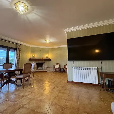 Апартаменты Alma Calorosa 6 Bedroom Bicas